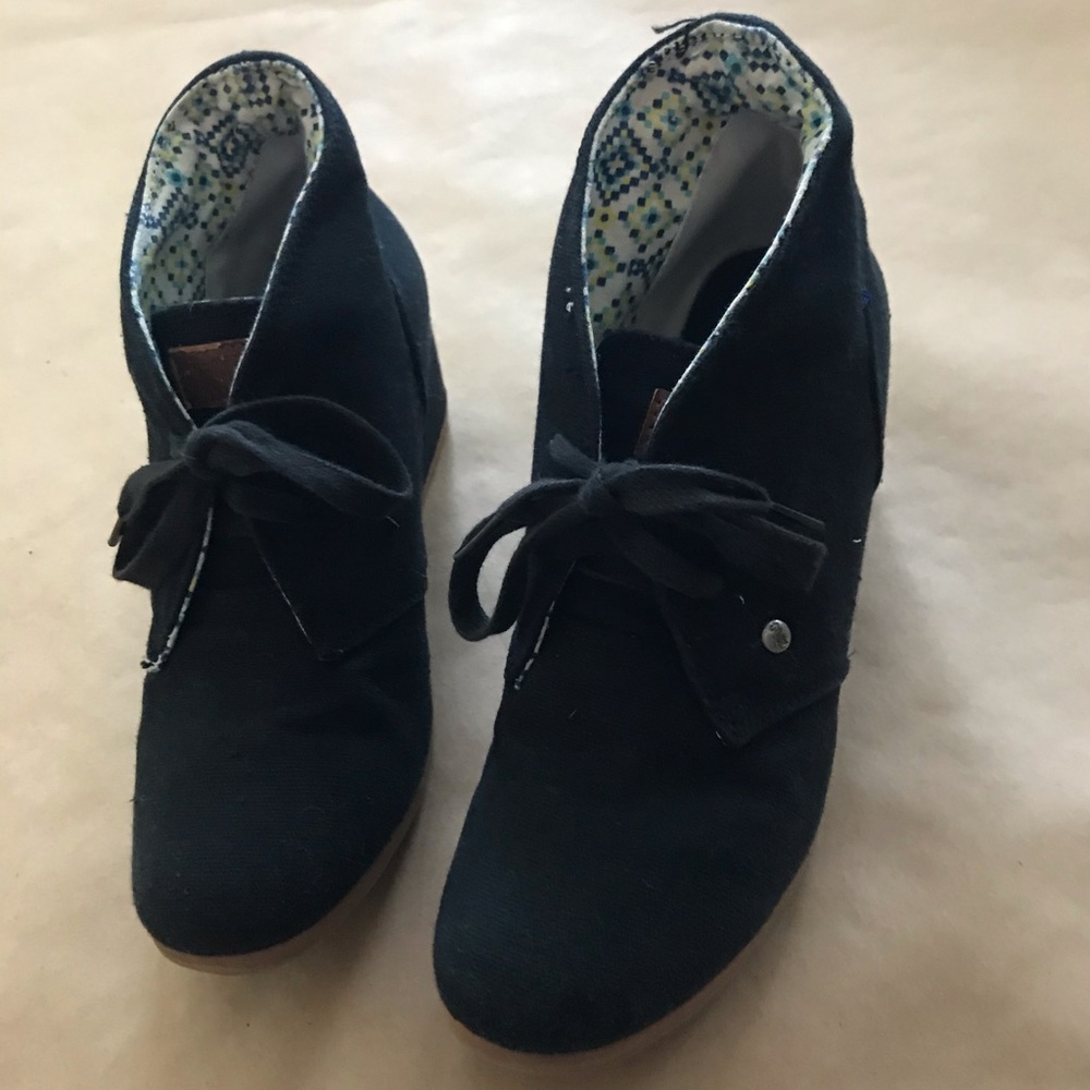 Mad Love 2.5” Sneaker Wedges